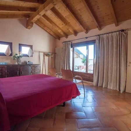 Βίλα Romantic Nido Con Piscina Condivisa